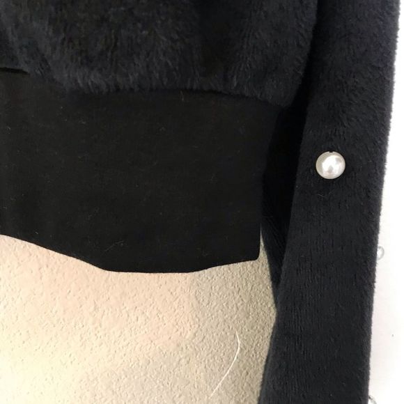 Urban Outfitters Audrey Cropped Pearl Sweater - Picture 7 of 10